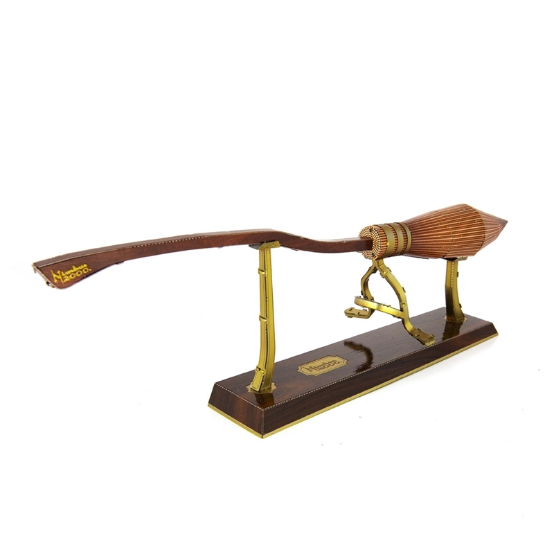 Metal Earth ME1031 Nimbus 2000